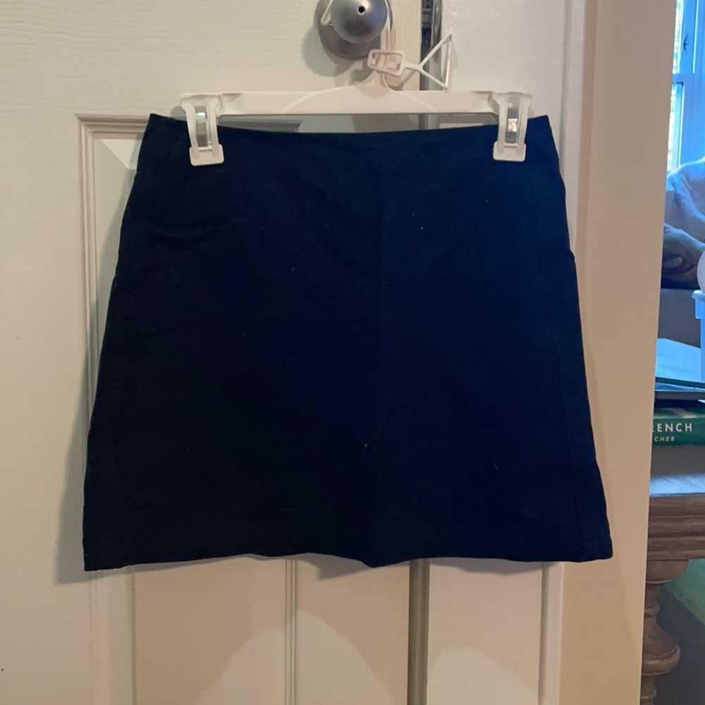 Simple black cordoroy a line skirt